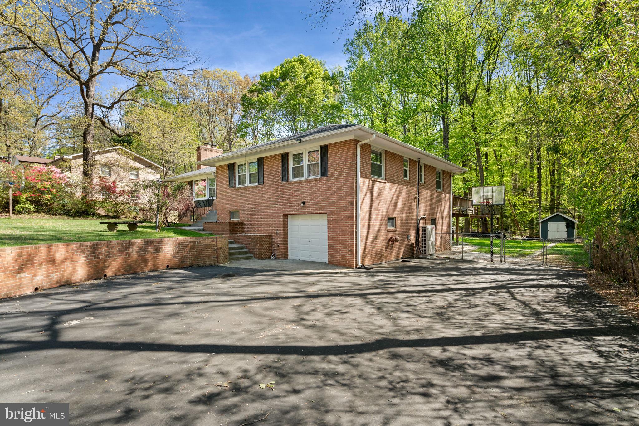 7005 Harvey Road Manassas, VA 20112 - Photo 6 of 59 Gallery Image 6