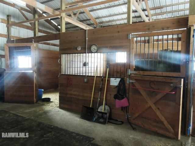 4702 Thorne Road Marengo, IL 60152 - Photo 11 of 12 a room with washing machine