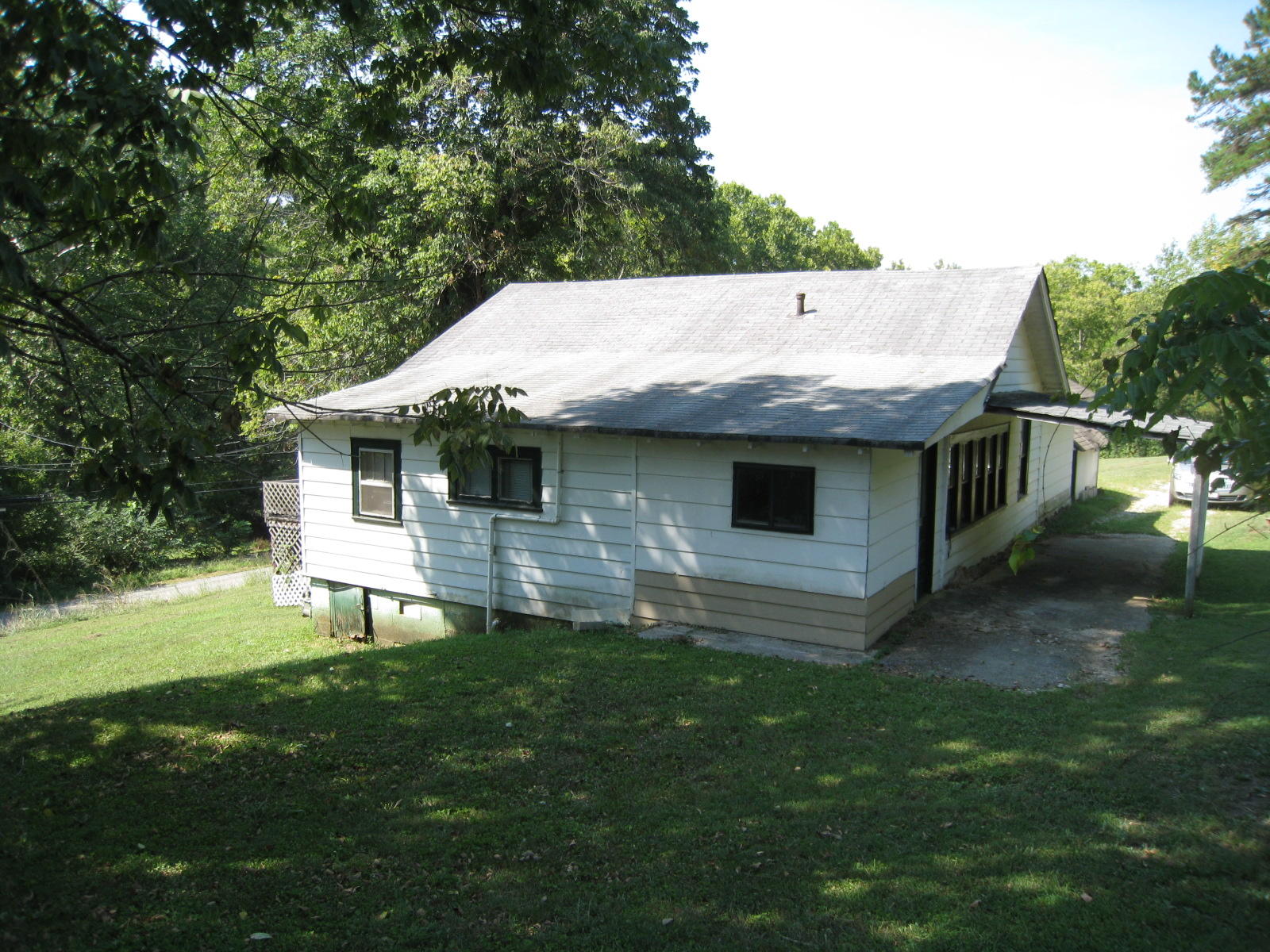 603 Webster Road Harriman, TN 37748 - Photo 4 of 15 IMG_0009
