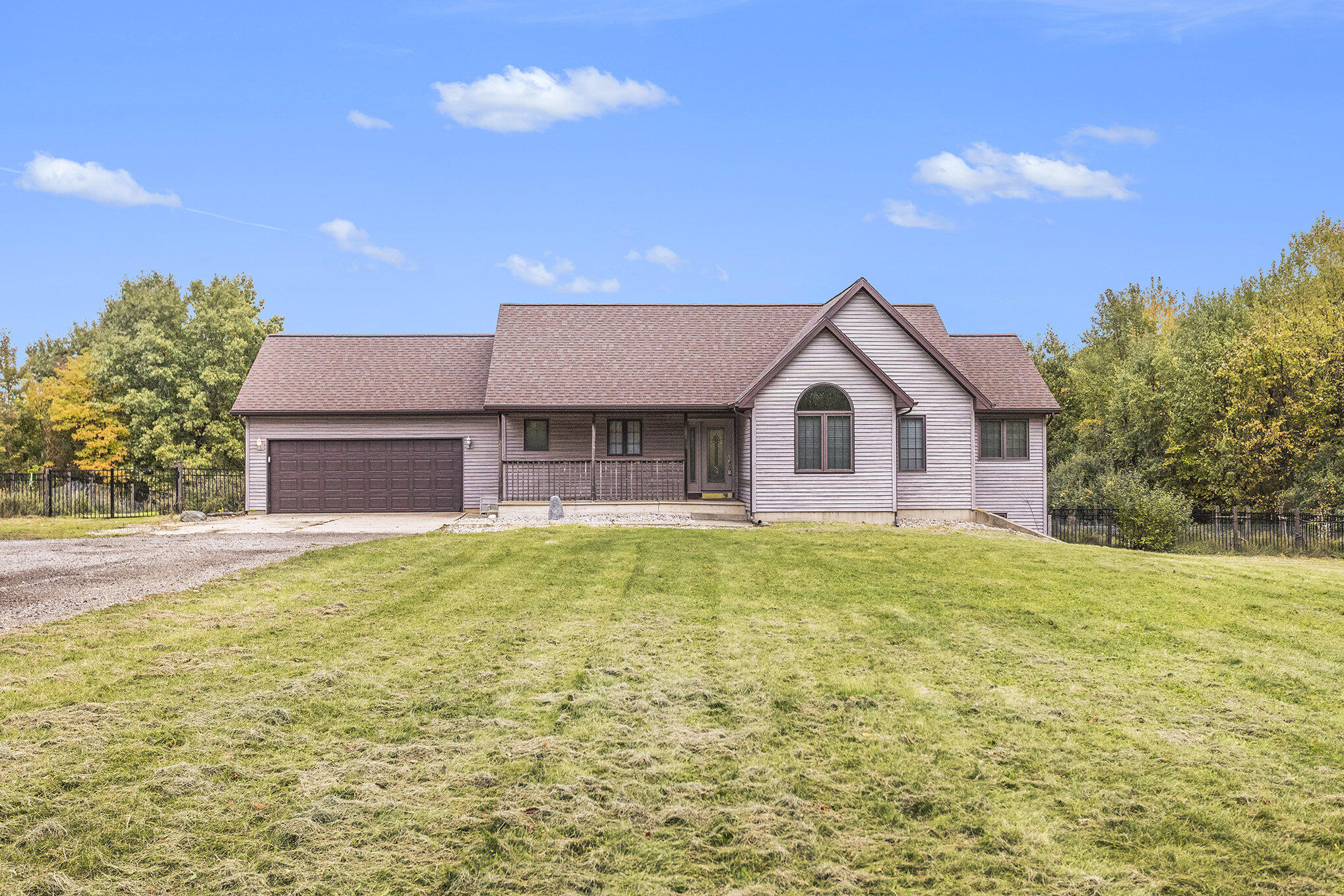2389 Watkins Road Battle Creek, MI 49015 - Photo 1 of 38 004_2389_watkins_rd_battle_creek_mi_4901