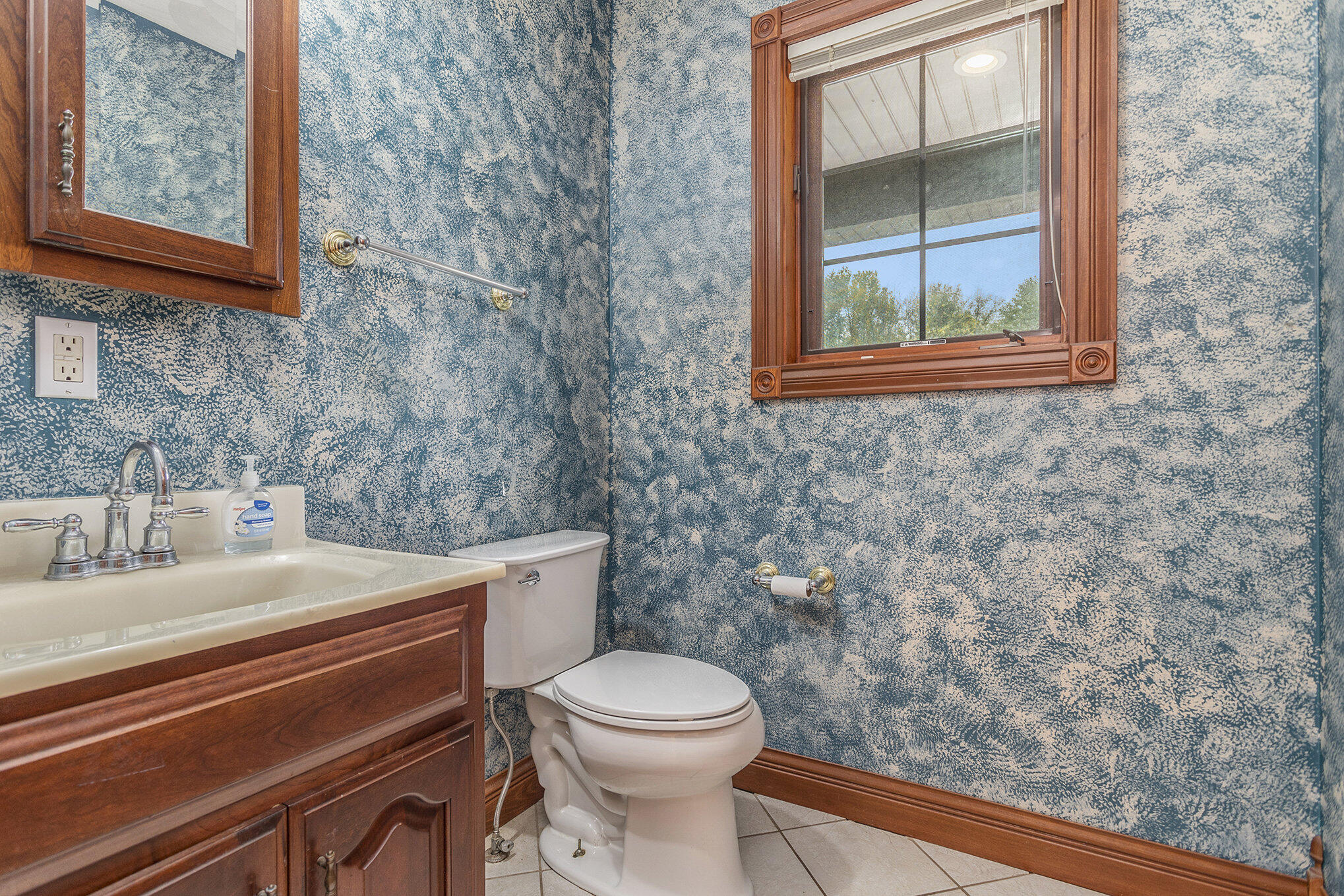 2389 Watkins Road Battle Creek, MI 49015 - Photo 13 of 38 017_2389_watkins_rd_battle_creek_mi_4901