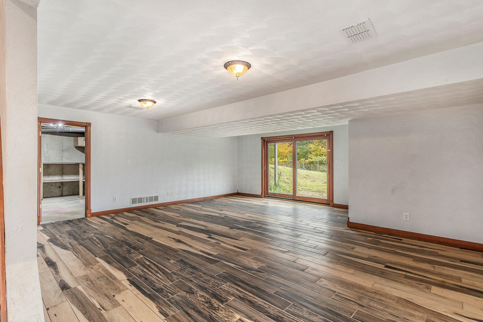 2389 Watkins Road Battle Creek, MI 49015 - Photo 26 of 38 030_2389_watkins_rd_battle_creek_mi_4901