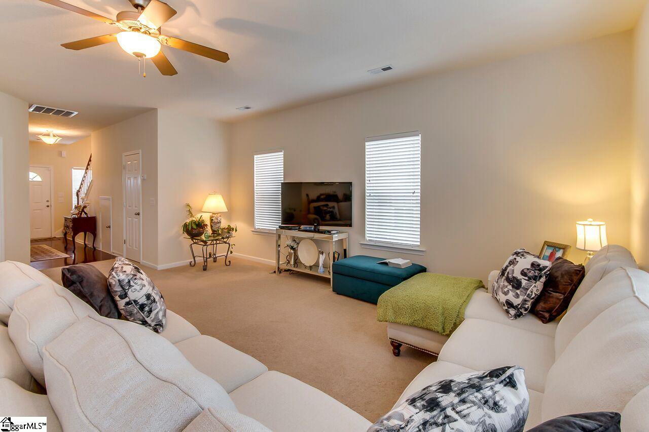 7 Rivers Edge Circle Simpsonville, SC 29680 - Photo 3 of 31