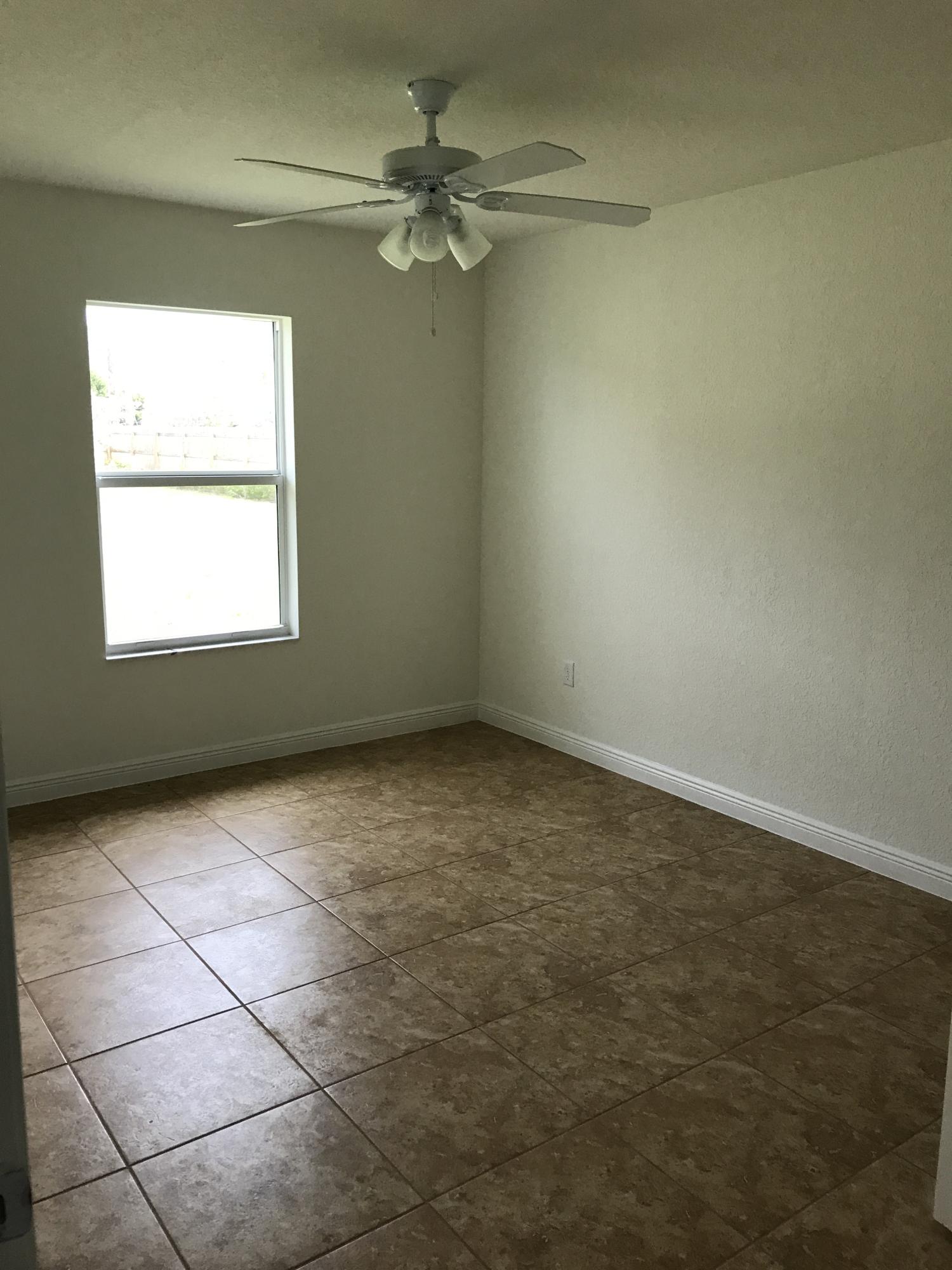 3561 Davis Road Lake Worth, FL 33461 - Photo 5 of 23 IMG_4051