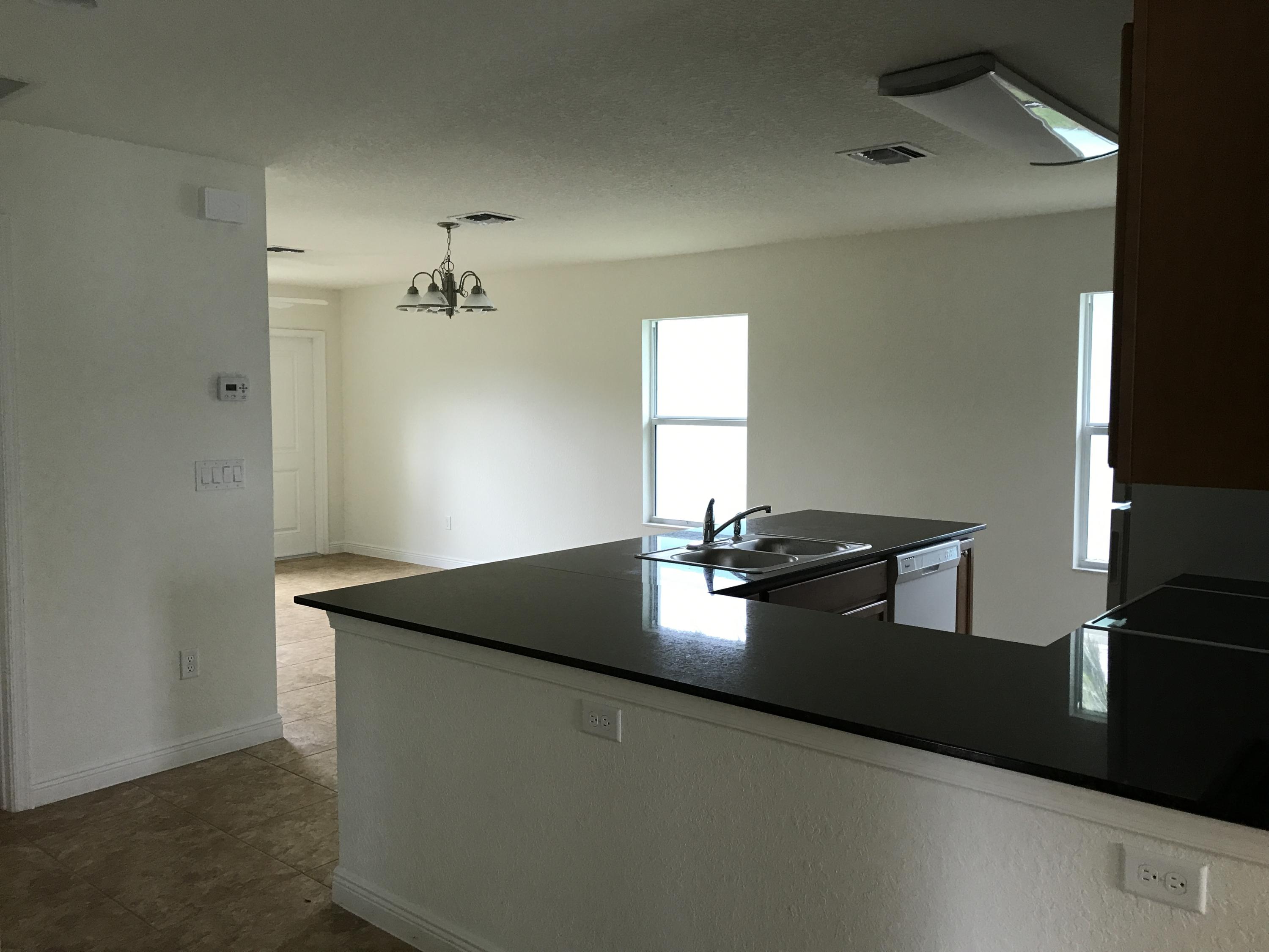 3561 Davis Road Lake Worth, FL 33461 - Photo 8 of 23 IMG_4054
