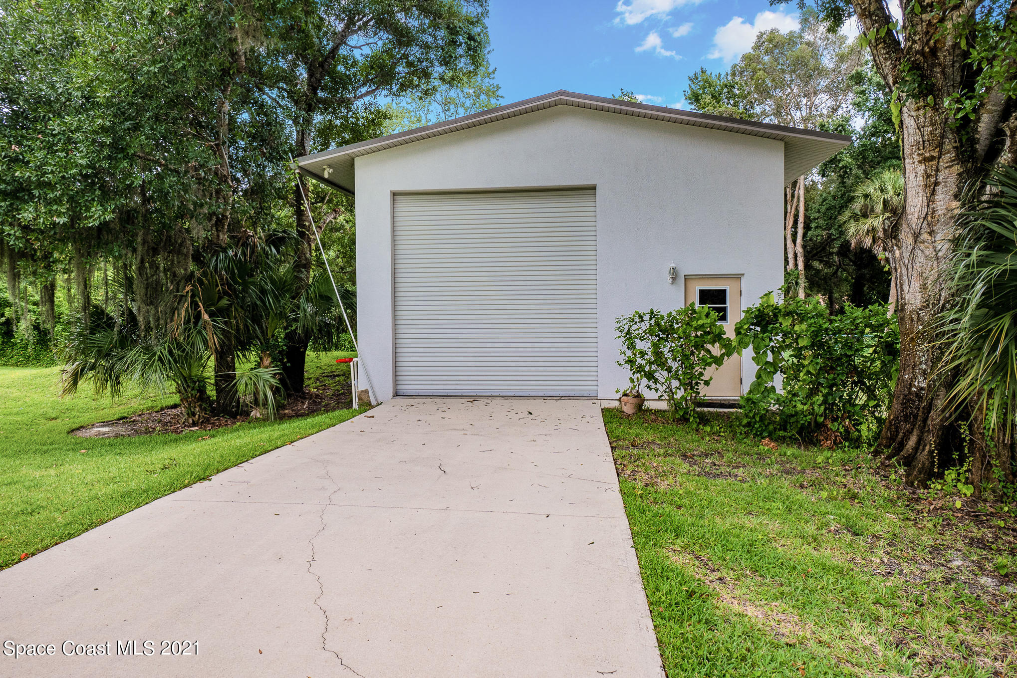 1805 Evers Road Melbourne, FL 32934 - Photo 25 of 29 a front view of house with yard