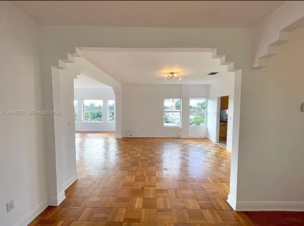 $4,798 | 4035 Meridian Avenue, Unit PH, Miami Beach, FL 33140