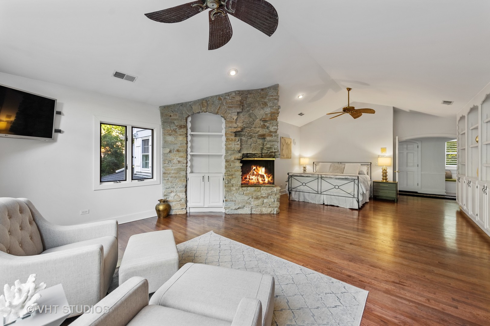 3423 Spring Road Oak Brook, IL 60523 - Photo 23 of 75 a living room with furniture and a wooden floor