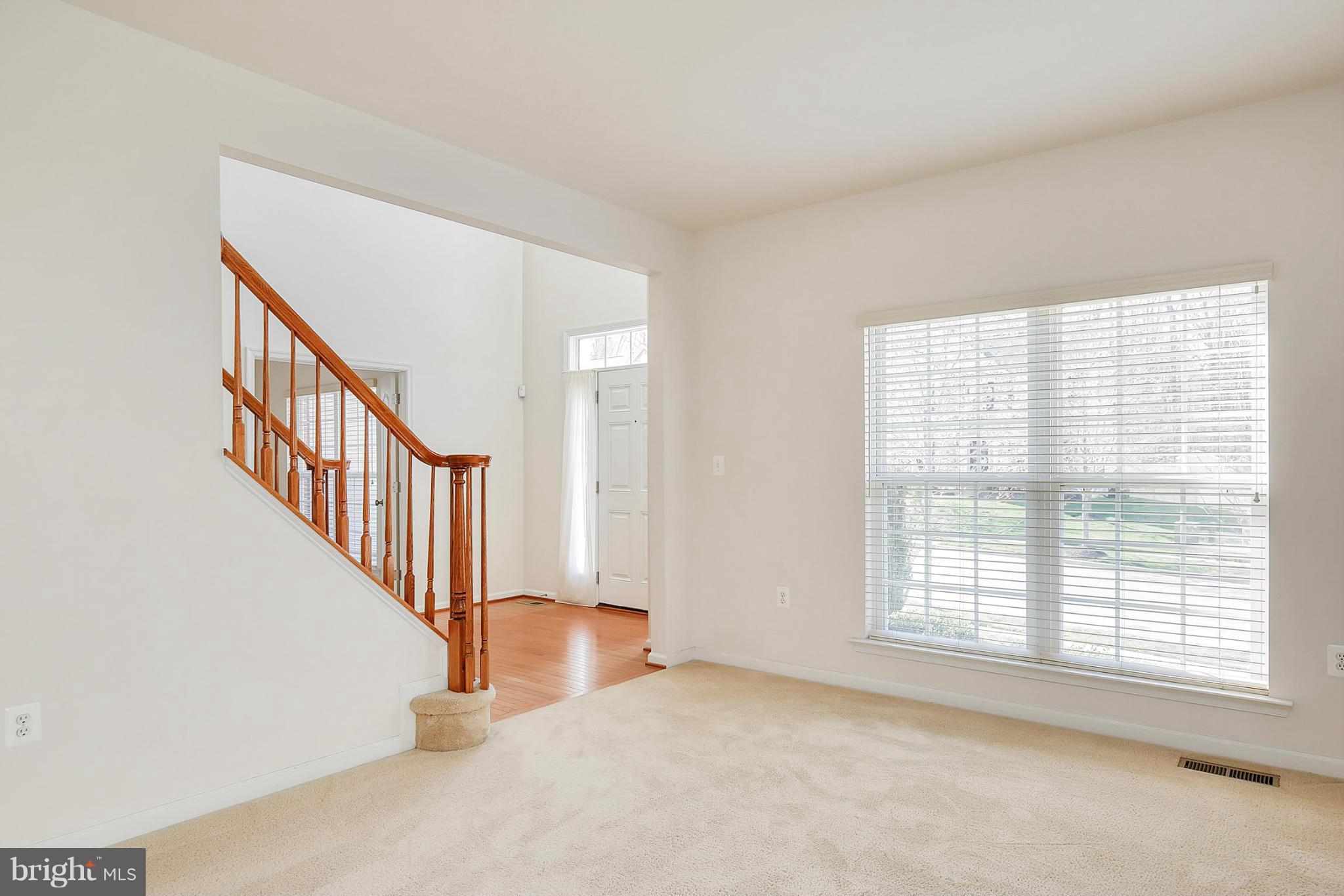 8606 Wendy Street Clinton, MD 20735 - Photo 4 of 30 Living Room