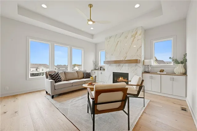 $750,000 | 10026 Aurora Street, Lenexa, KS 66220