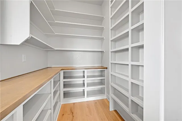 $750,000 | 10026 Aurora Street, Lenexa, KS 66220