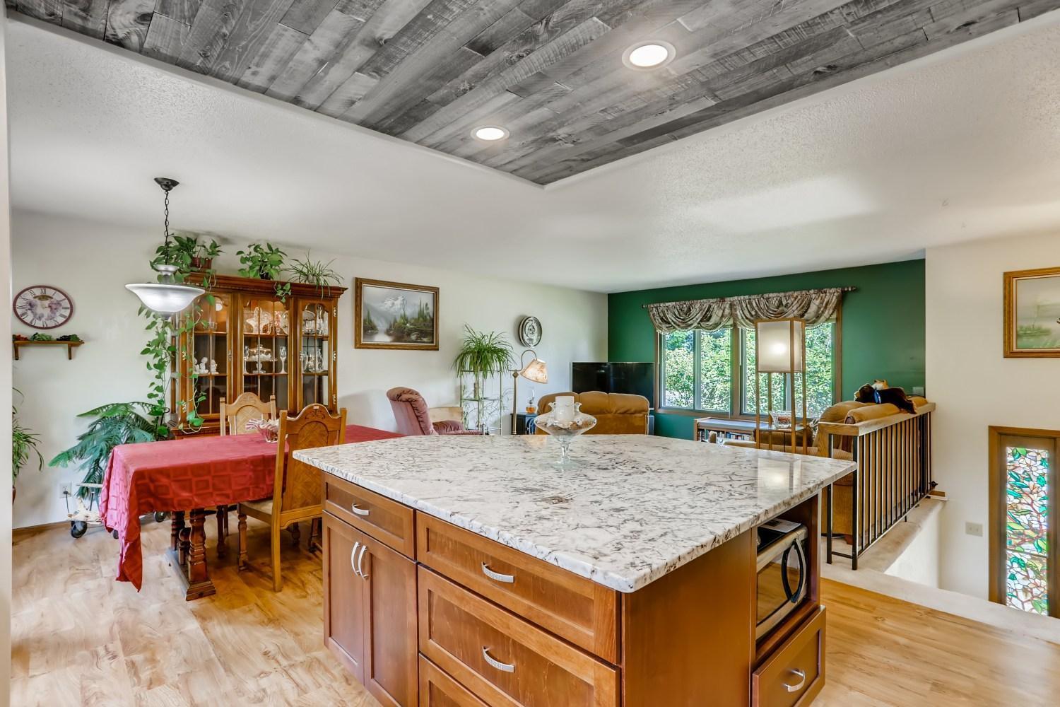 596 Kent Lane Shoreview, MN 55126 - Photo 5 of 14