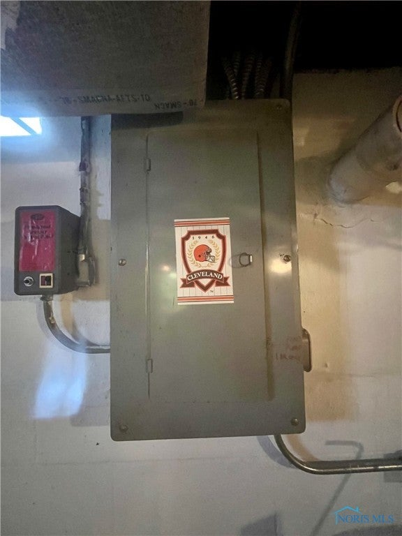 15524 Five Point Road Perrysburg, OH 43551 - Photo 36 of 48 ELECTRIC PANEL