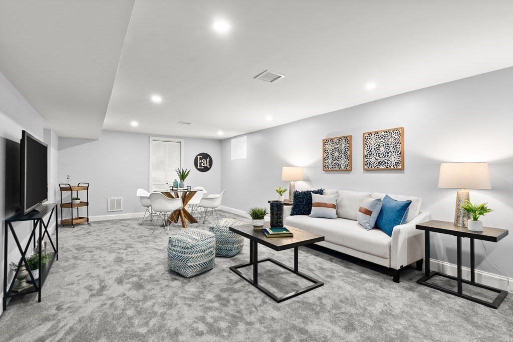 33 Bexley Road Boston, MA 02131 - Photo 14 of 18 Gallery Image 14