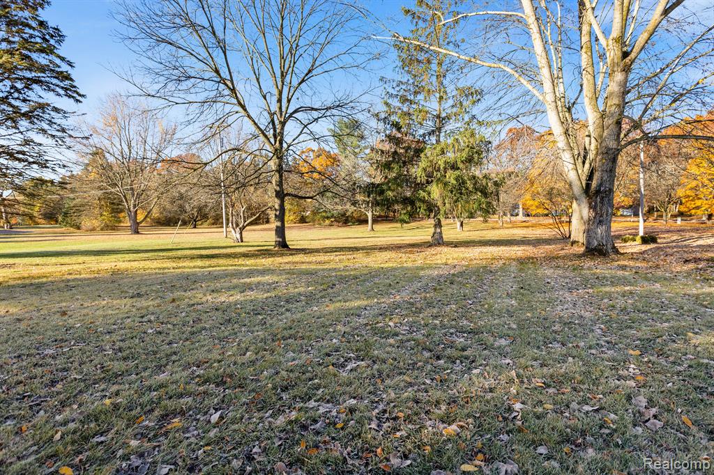 3395 South Lake George Road Dryden, MI 48428 - Photo 15 of 30