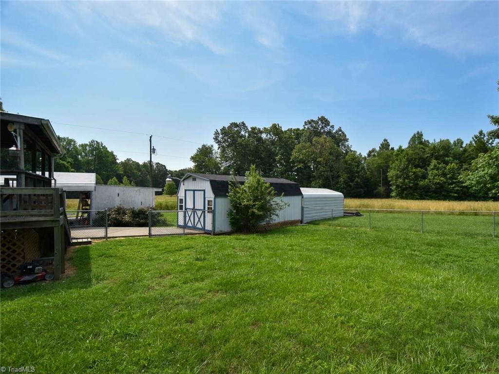 1954 Price Road Eden, NC 27288 - Photo 3 of 23 Gallery Image 3