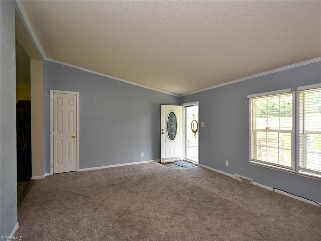 1954 Price Road Eden, NC 27288 - Photo 6 of 23 Gallery Image 6
