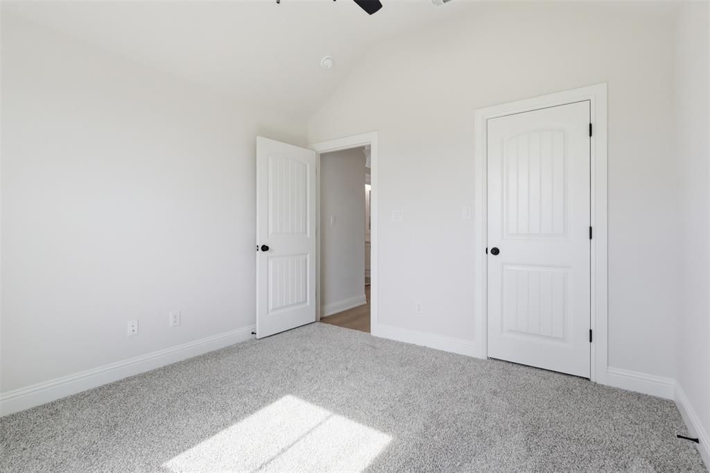 728 Raylan Springtown, TX 76082 - Photo 31 of 40