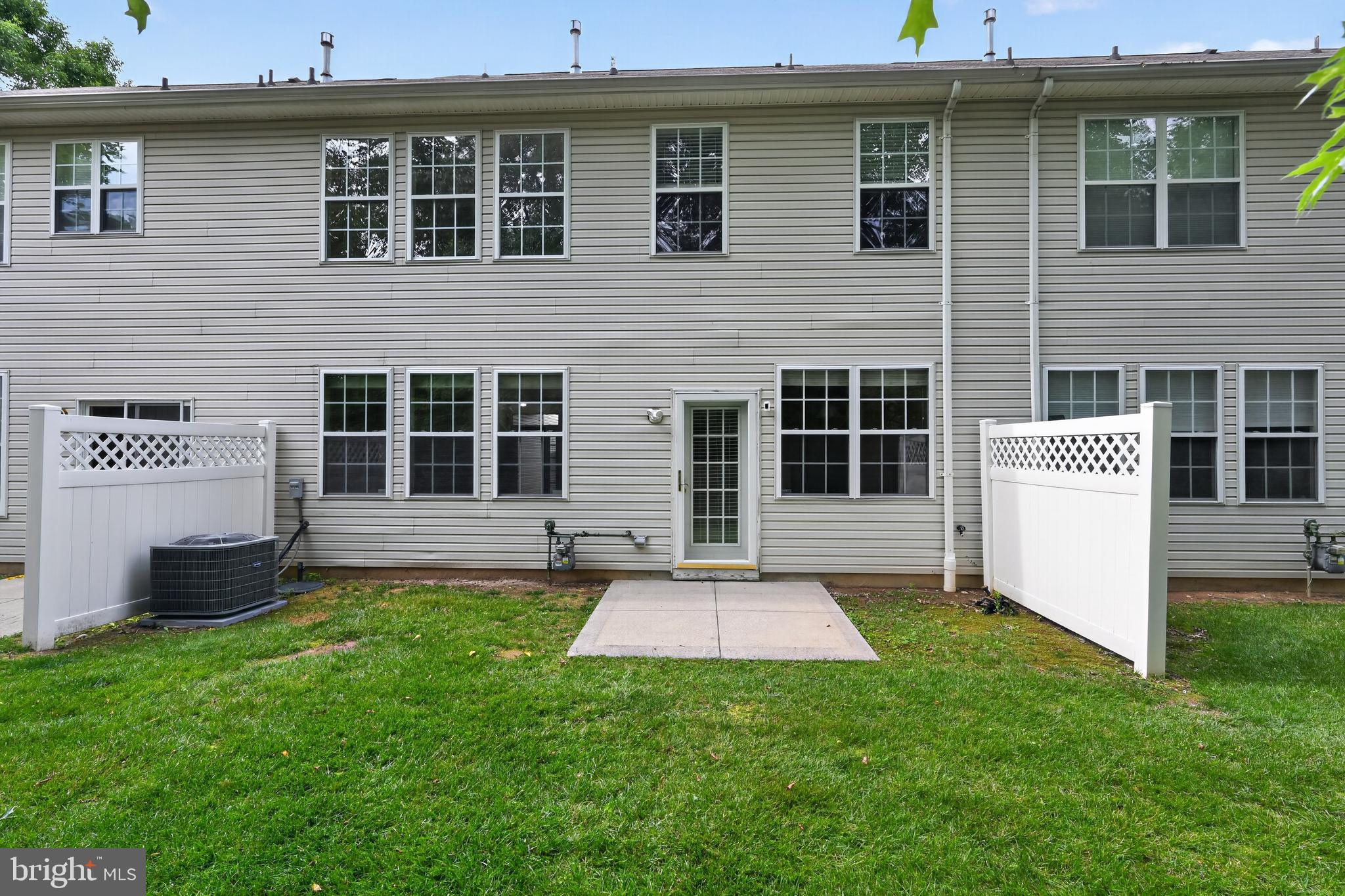 28 Sutton Court Pennington, NJ 08534 - Photo 26 of 30
