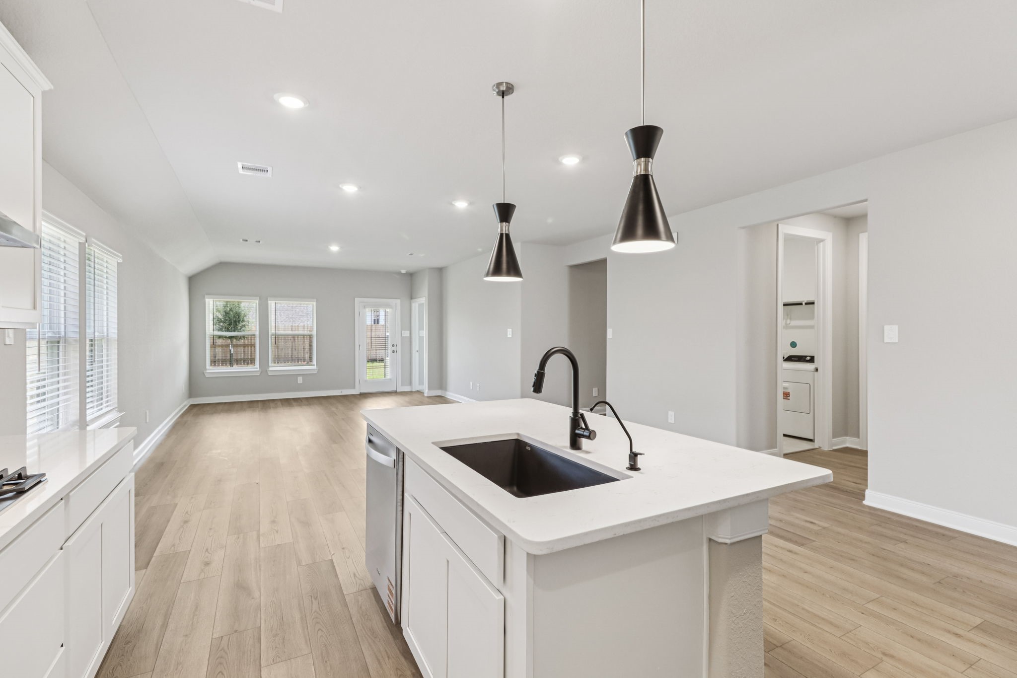 221 Raine Manor Montgomery, TX 77316 - Photo 14 of 33