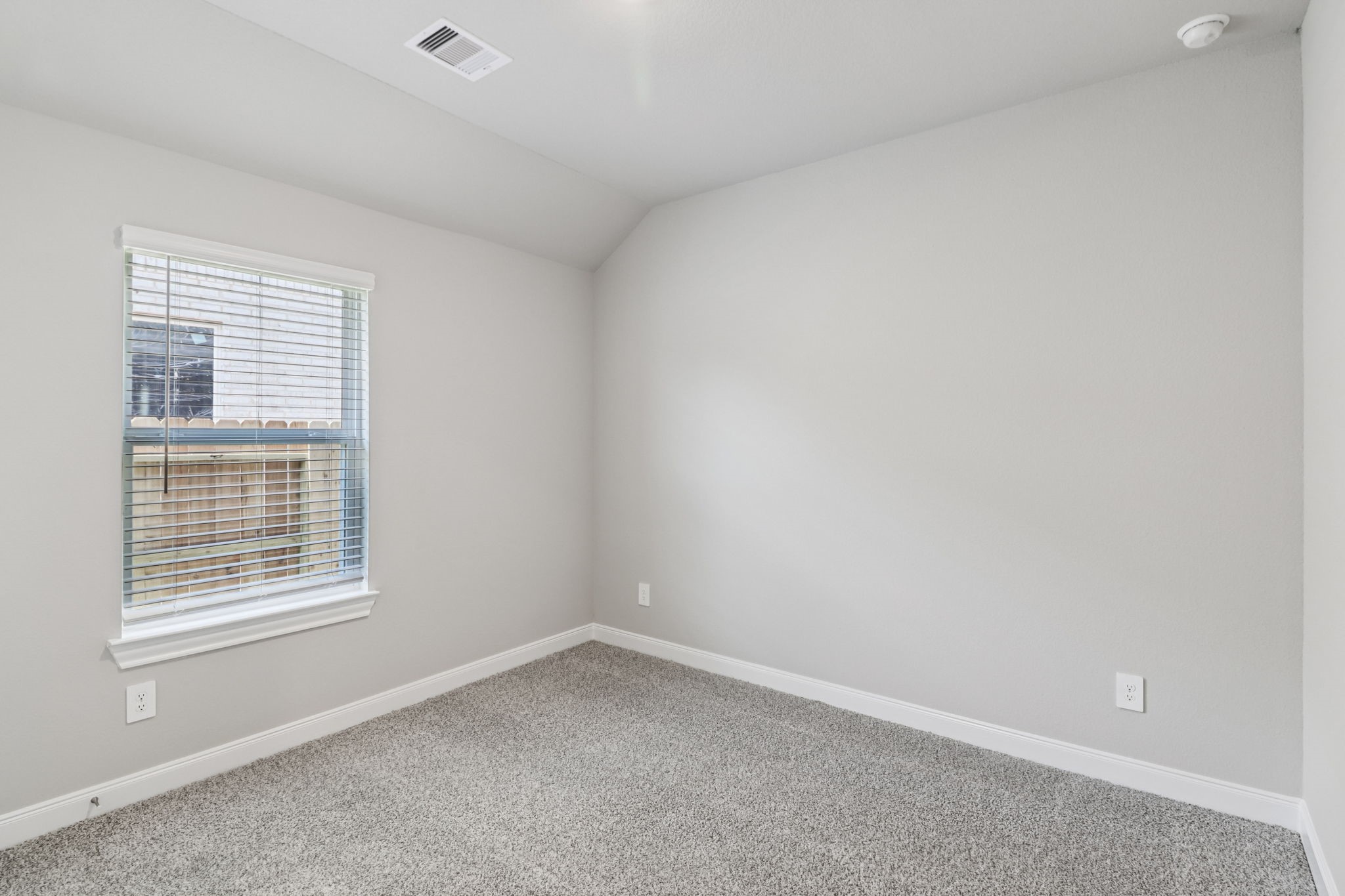 221 Raine Manor Montgomery, TX 77316 - Photo 19 of 33