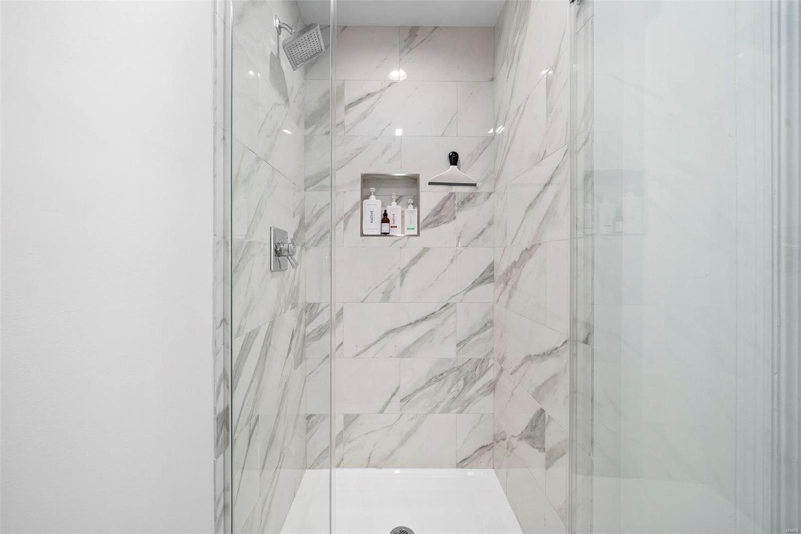 740 Ridgeview Cir Lane Ballwin, MO 63021 - Photo 17 of 27