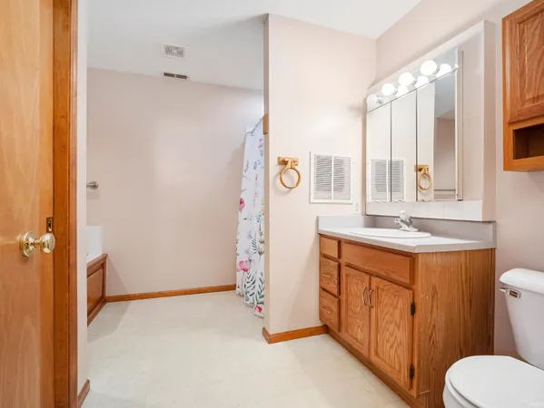 $235,000 | 5514 Senna Drive, Fort Wayne, IN 46804