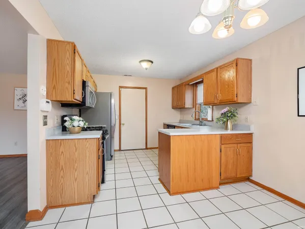 $235,000 | 5514 Senna Drive, Fort Wayne, IN 46804