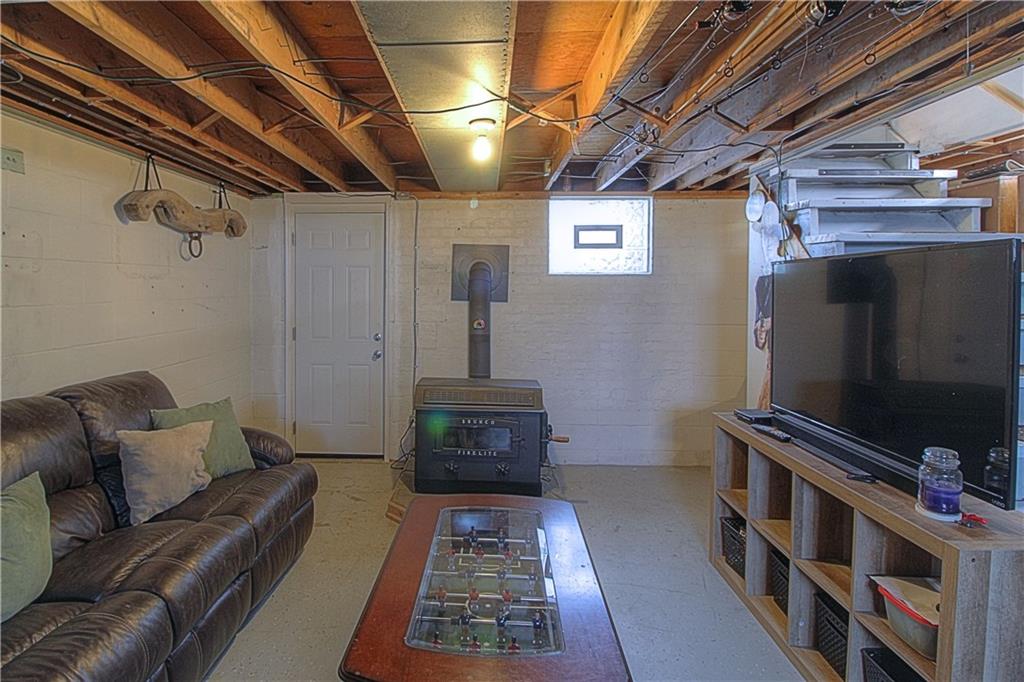276 West Allegheny Road Imperial, PA 15126 - Photo 21 of 24 Gallery Image 21