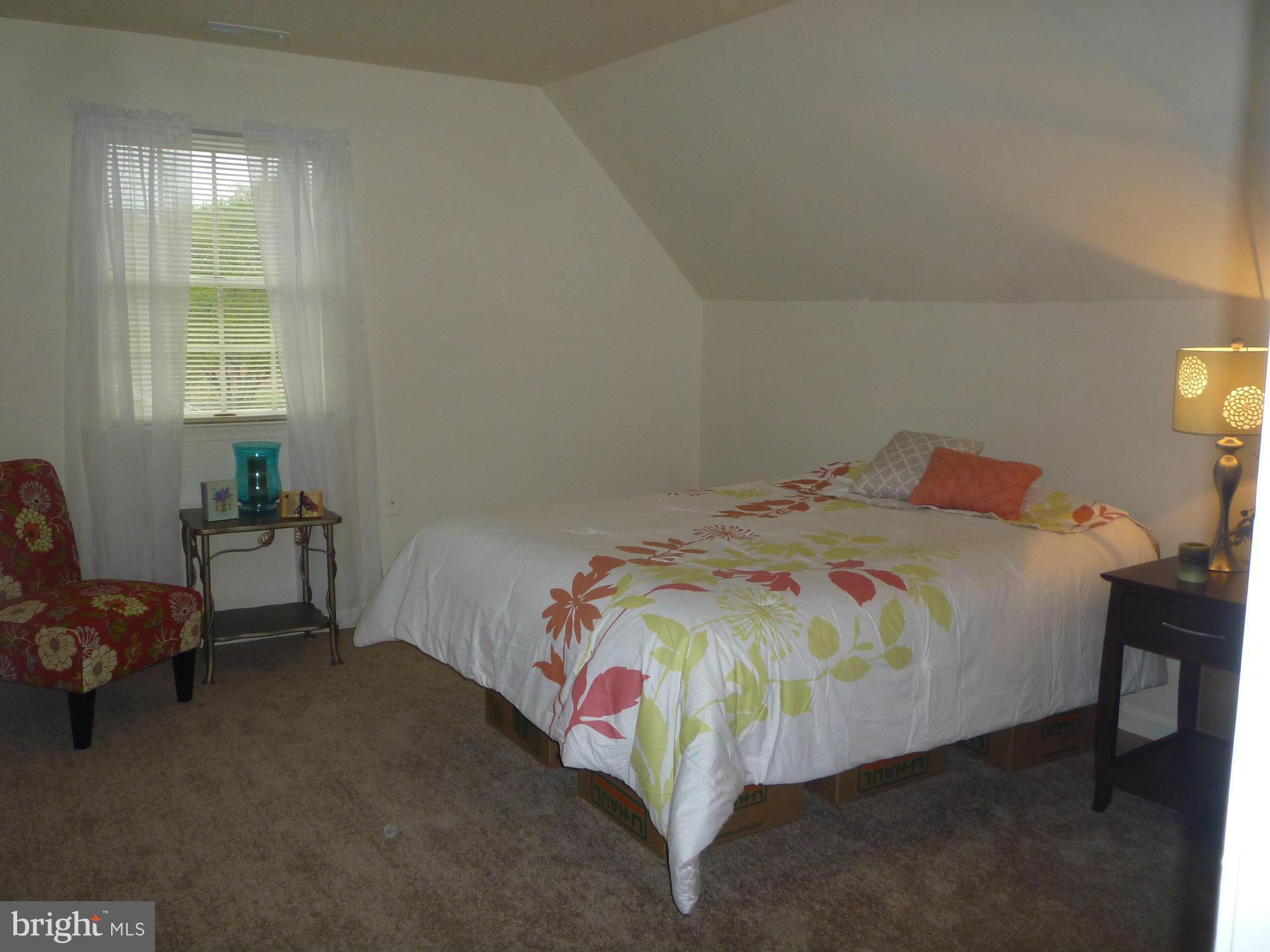 Bedroom (Master)
