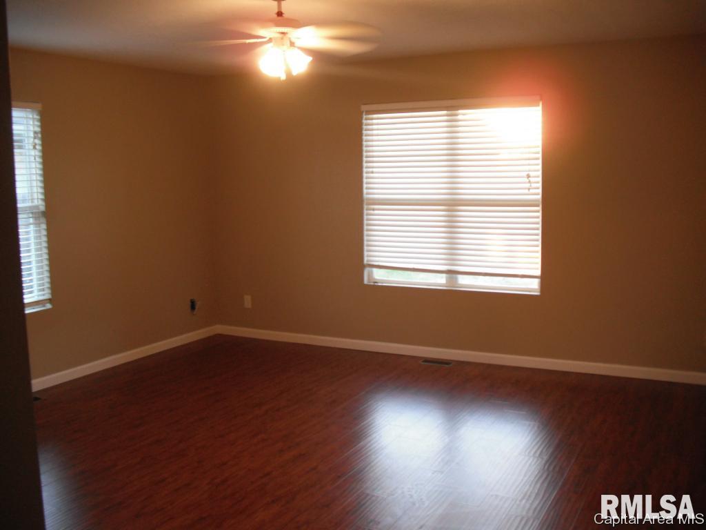 4423 Harvard Drive Springfield, IL 62712 - Photo 7 of 14 Gallery Image 7
