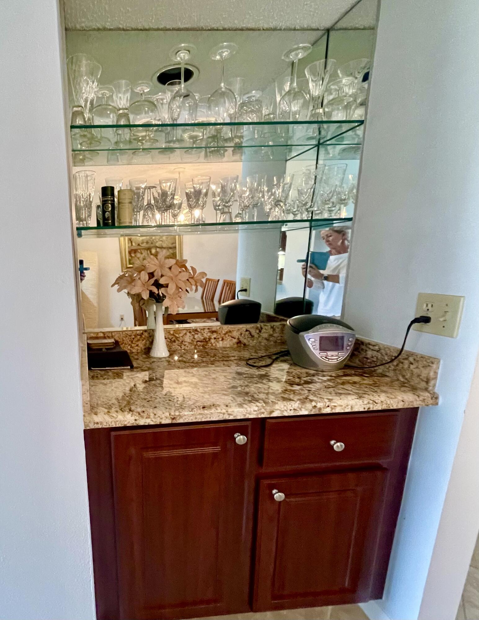 1501 Pinecrest Circle, Unit E Jupiter, FL 33458 - Photo 12 of 25 Bar