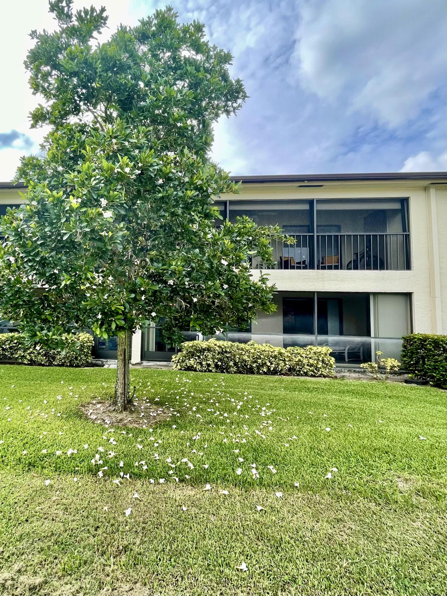 1501 Pinecrest Circle, Unit E Jupiter, FL 33458 - Photo 19 of 25 Great location