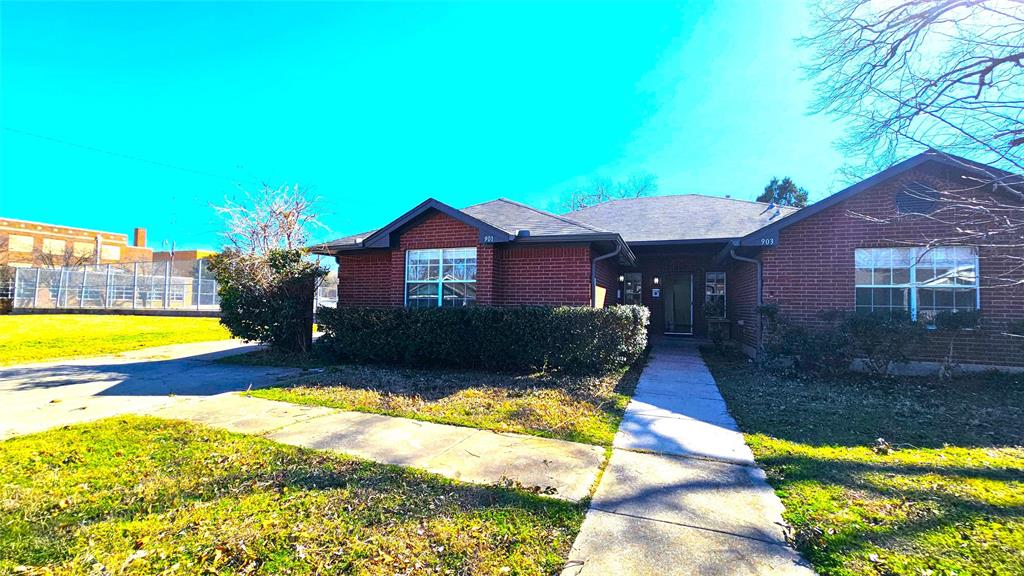 901 West Congress Street Denton, TX 76201 - Photo 1 of 34