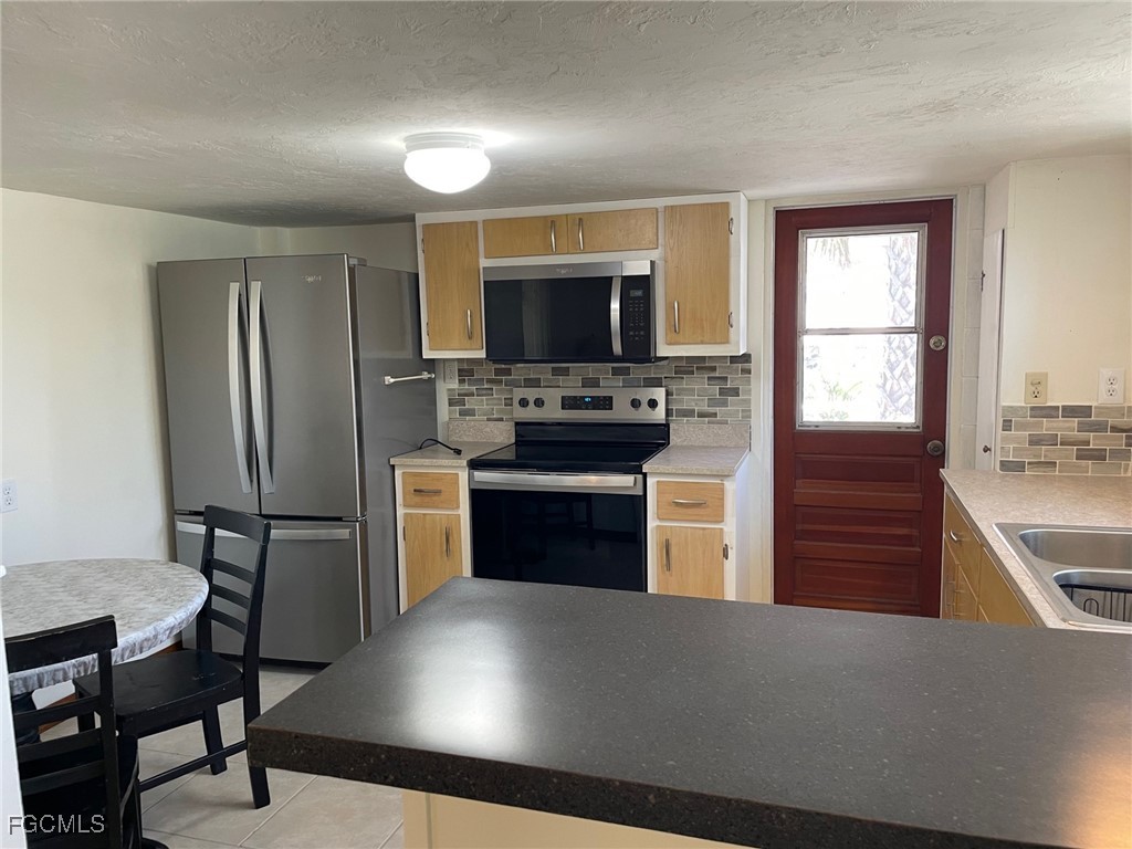 5460 Oak Ridge Avenue Fort Myers Beach, FL 33931 - Photo 36 of 47