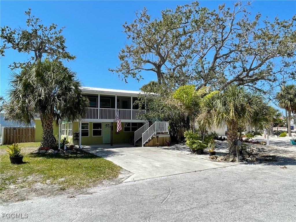 5460 Oak Ridge Avenue Fort Myers Beach, FL 33931 - Photo 5 of 47