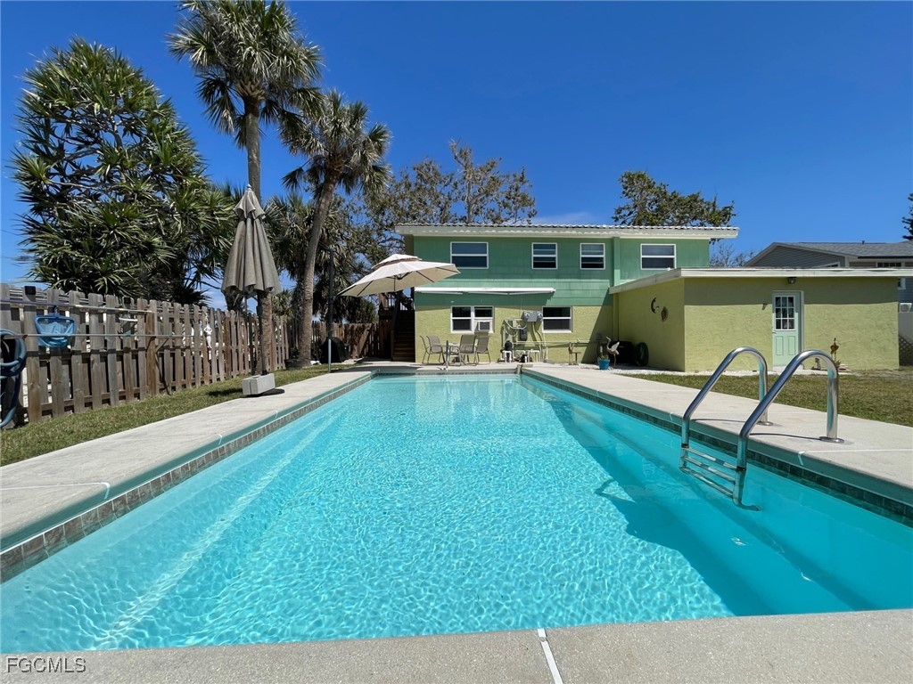 5460 Oak Ridge Avenue Fort Myers Beach, FL 33931 - Photo 8 of 47