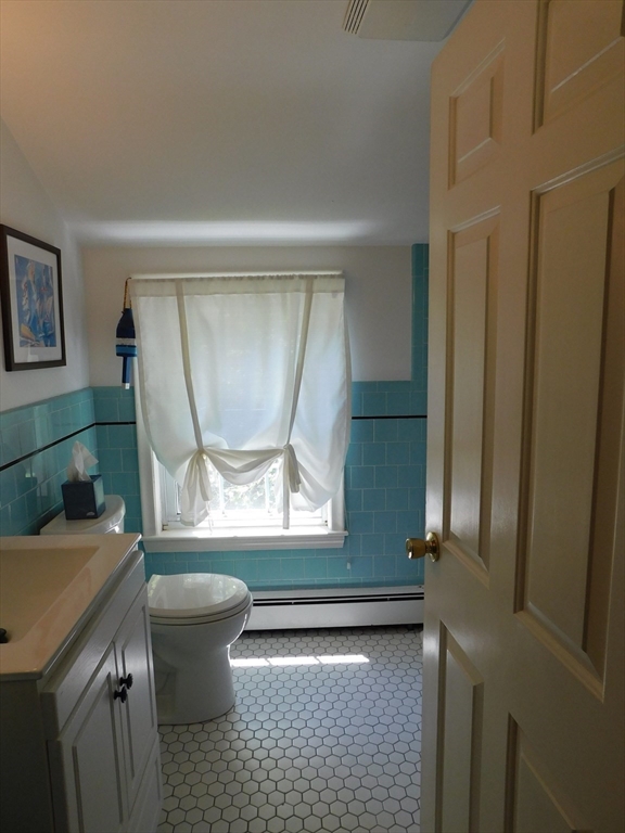 29 Howard Street Hamilton, MA 01982 - Photo 20 of 27