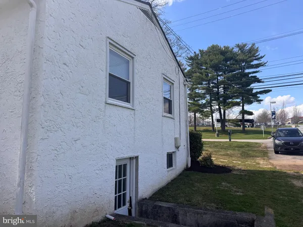 $1,500 | 1212 West King Road, Malvern, PA 19355