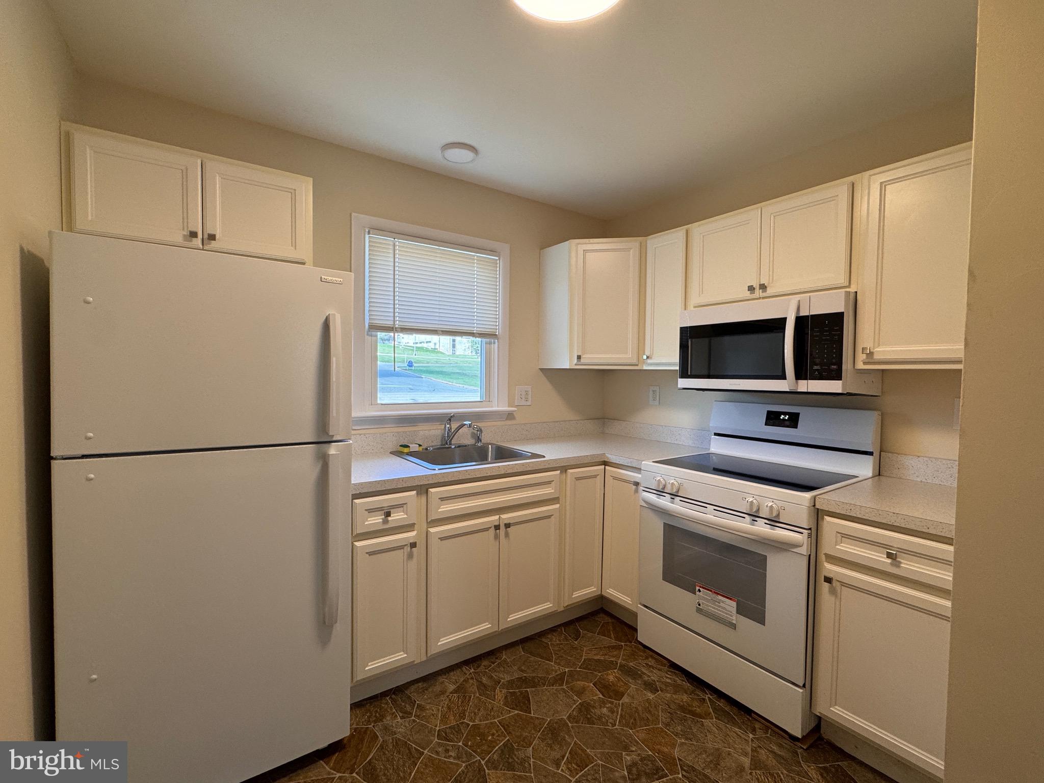 1212 West King Road Malvern, PA 19355 - Photo 7 of 22