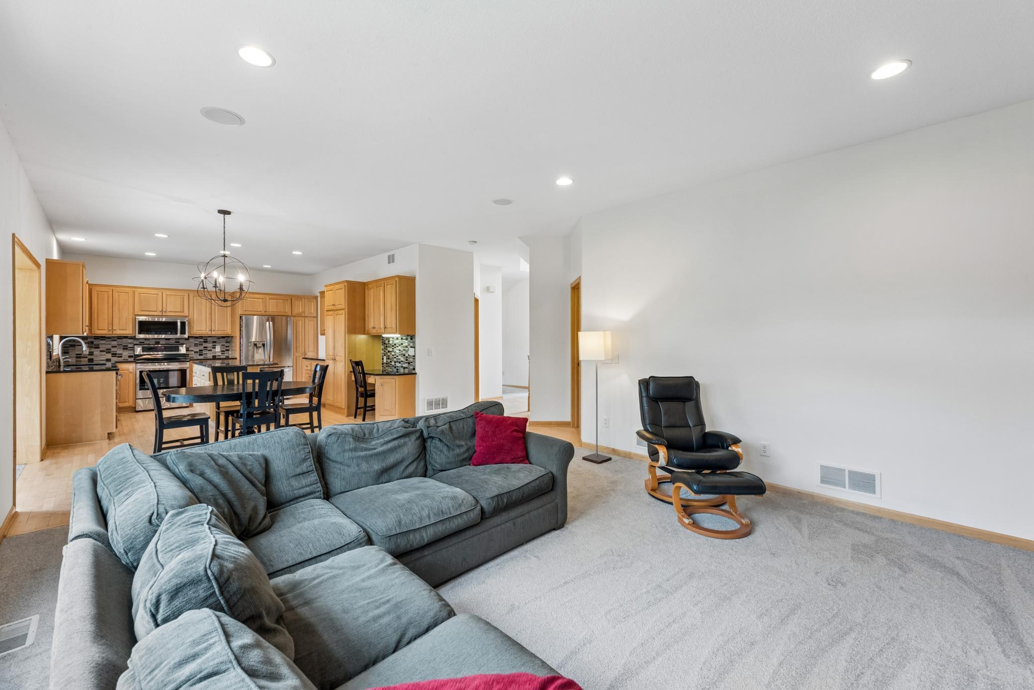 9257 Shetland Road Eden Prairie, MN 55347 - Photo 16 of 46