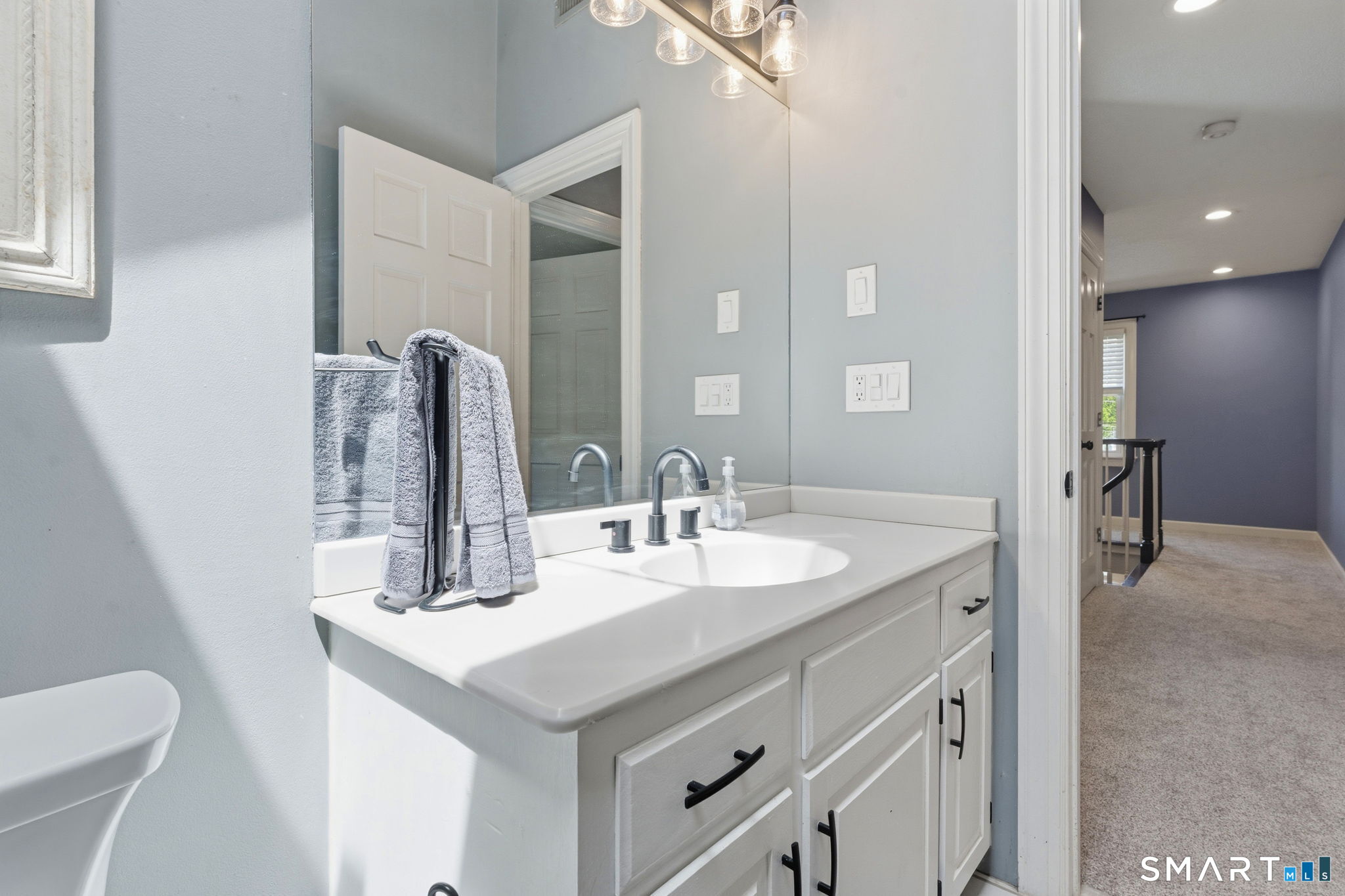 447 Hart Street Bristol, CT 06010 - Photo 28 of 40