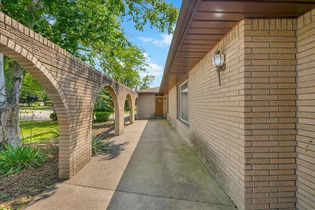 $199,900 | 1380 Woodside Street, Saginaw, MI 48601