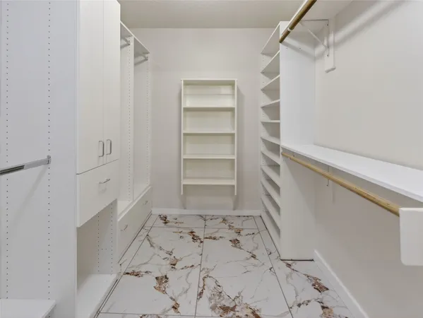 a view of walk in closet