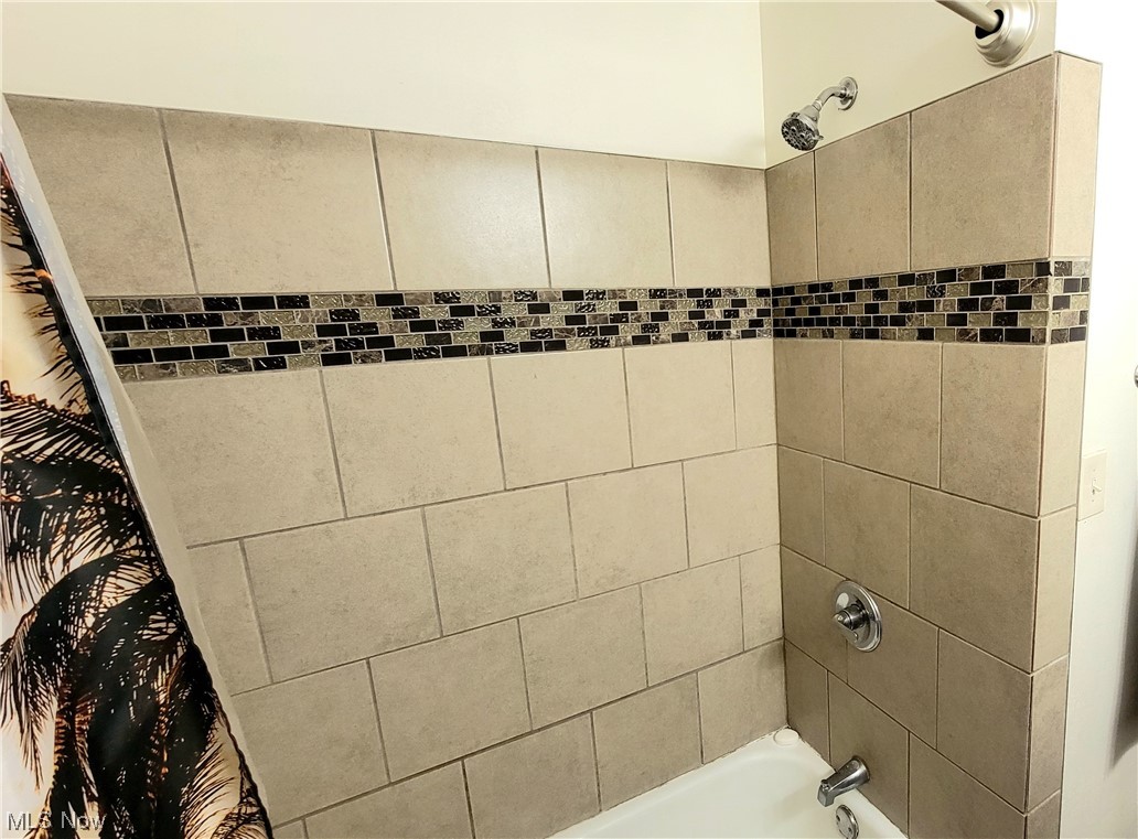 36859 Butternut Ridge Road North Ridgeville, OH 44039 - Photo 21 of 35 1st Floor shared full bath
