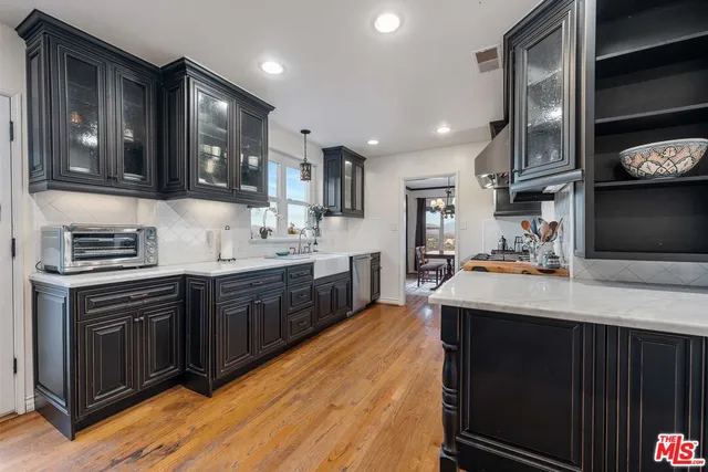 $1,812,000 | 14878 Round Valley Drive, Sherman Oaks, CA 91403