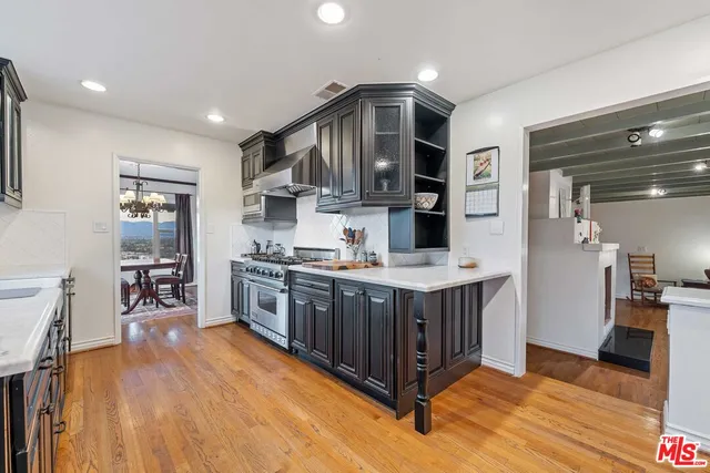 $1,812,000 | 14878 Round Valley Drive, Sherman Oaks, CA 91403