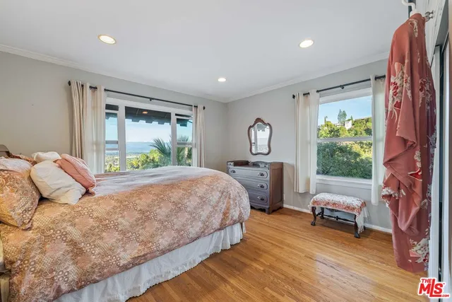 $1,812,000 | 14878 Round Valley Drive, Sherman Oaks, CA 91403