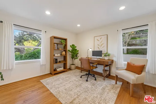 $1,812,000 | 14878 Round Valley Drive, Sherman Oaks, CA 91403