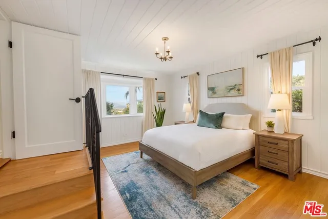 $1,812,000 | 14878 Round Valley Drive, Sherman Oaks, CA 91403